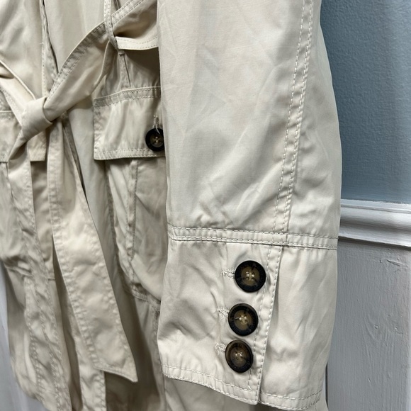 Denver Hayes, size 2XL cream color, trenchcoat for front pockets - Picture 3 of 11